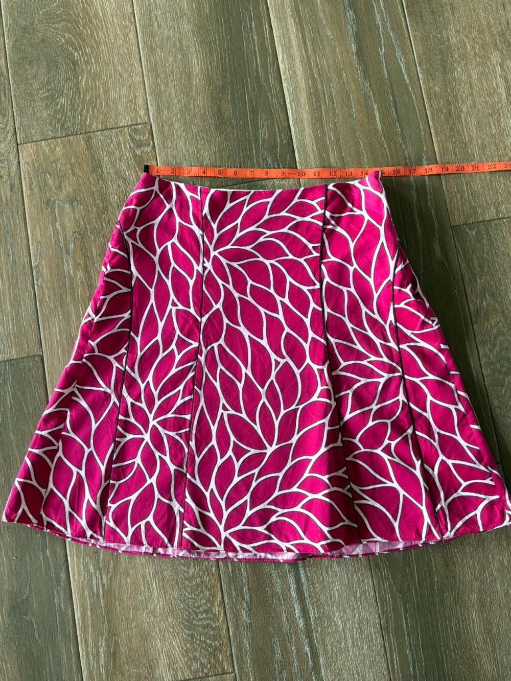 Ann Taylor flare cotton/silk floral pattern skirt size 8